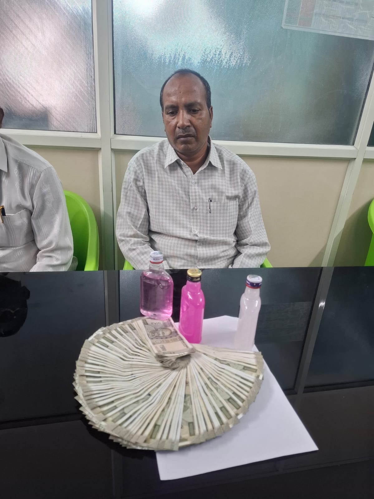 ఏసీబీకి చిక్కిన  చంద్రగిరి పంచాయతీ ఈవో  మహేశ్వరయ్య ఇంటిపై మళ్లీ ఏసీబీ దాడులు